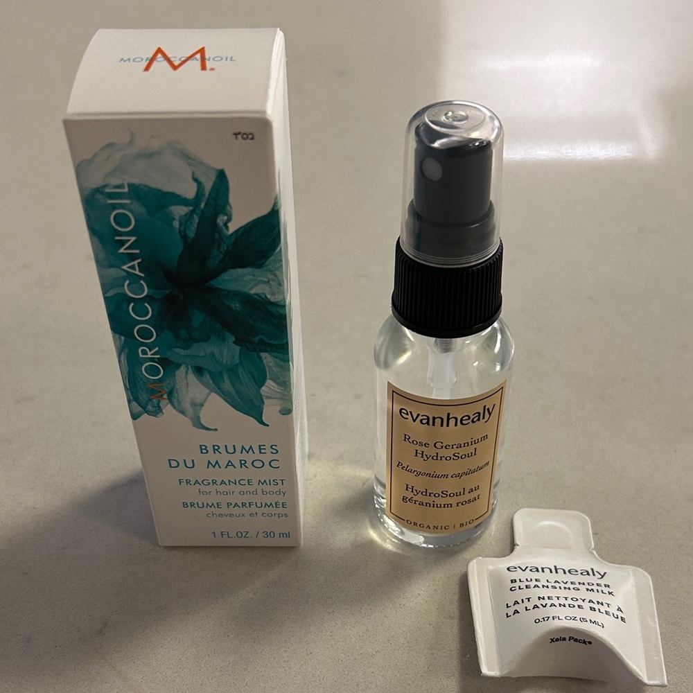 Moroccanoil Brumes du Maroc Fragrance Mist - Teal and White Packaging